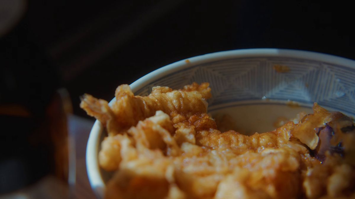 食べ進めた天丼