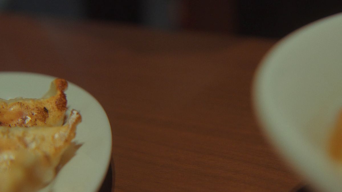 皿に残る餃子
