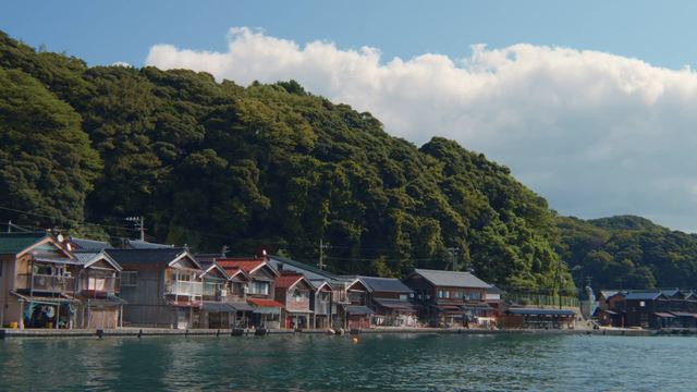 The boathouses of Ineura