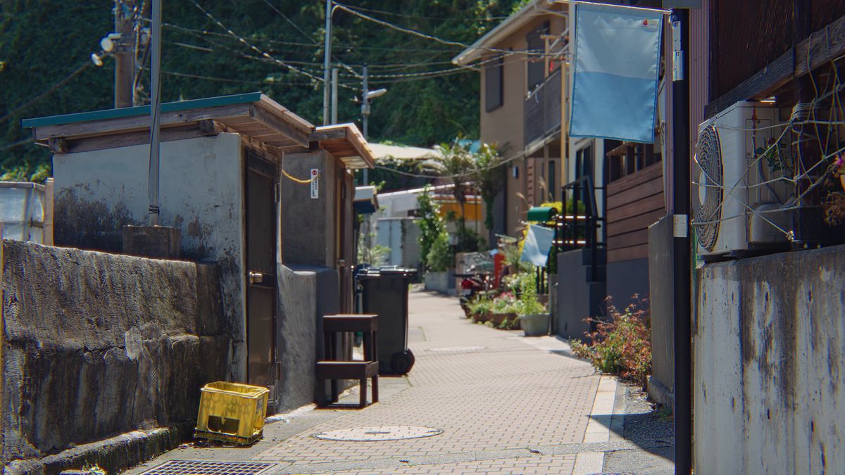 江の島の細い路地