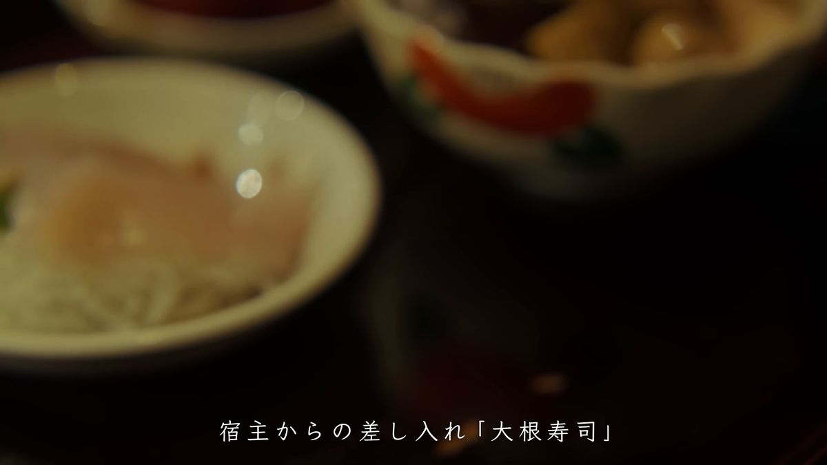 ピントの外れた小鉢