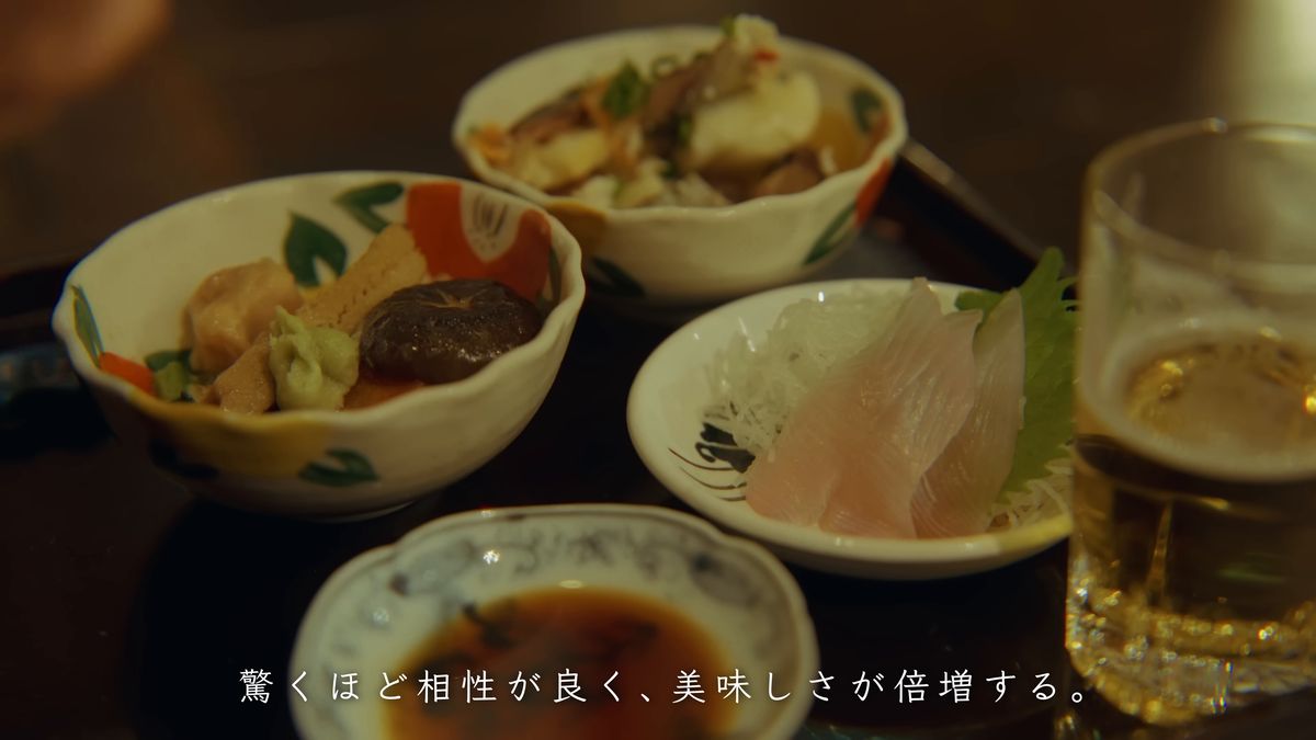 大根寿司と治部煮、刺身が並ぶ膳