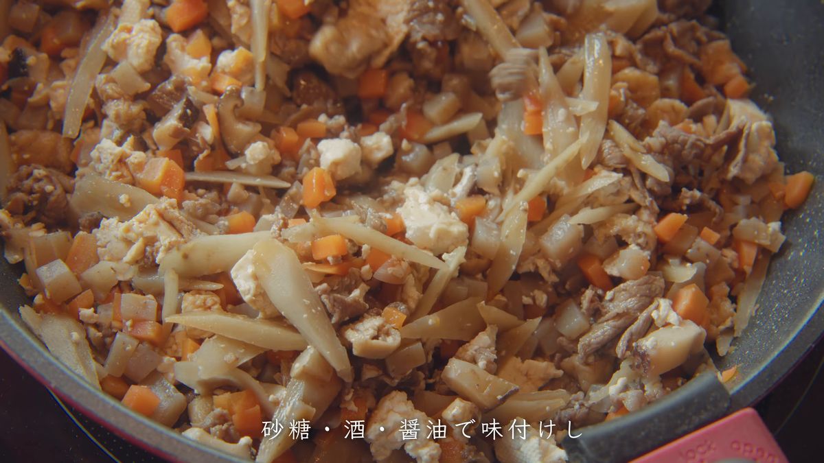 砂糖・酒・醤油で味付けした具