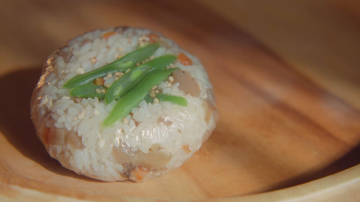 ラップでふんわり包んだ肉もっそ