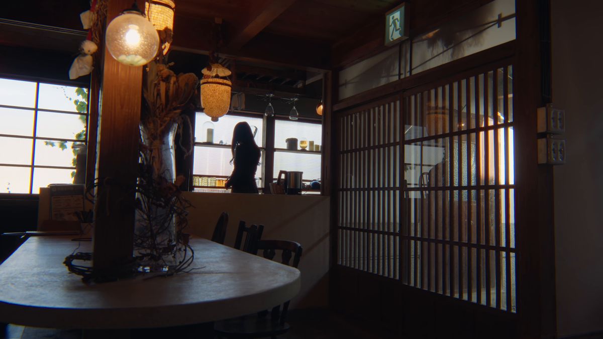 ランプのともる部屋と障子