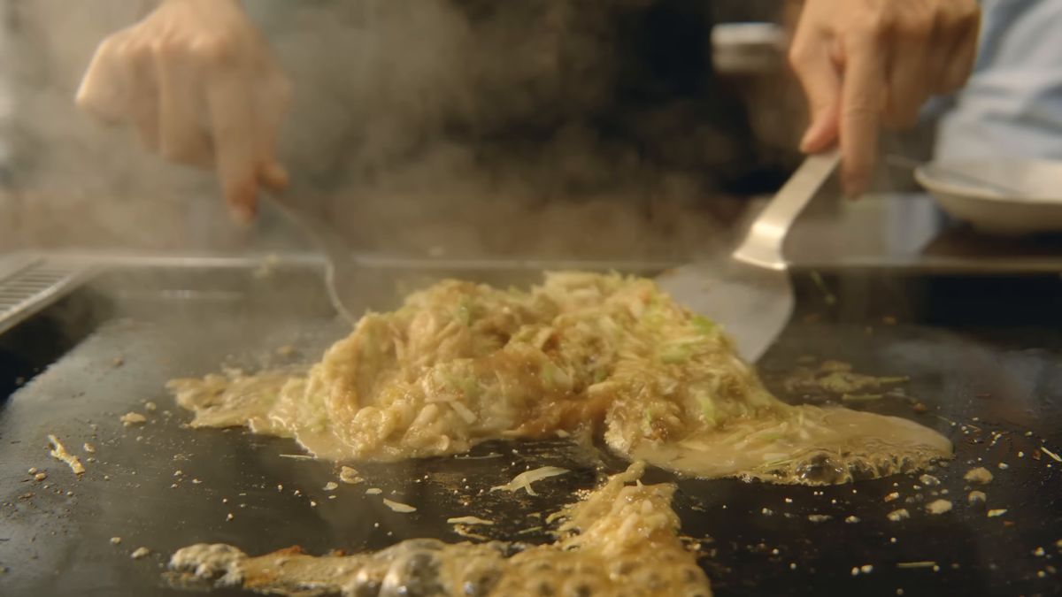 湯気を上げて混ざっていくもんじゃ